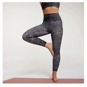 Calia by Carrie Underwood NWT Black and‎ White 7/8 Leggings Size XS